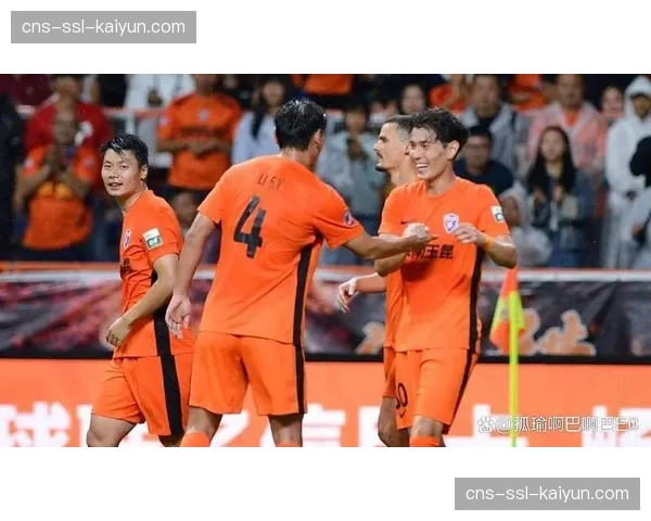 成都蓉城主场迎战云南玉昆，榜首球队冲击四连胜